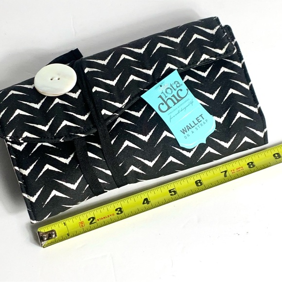 NWT iota Chic Wallet on a Strap Unfold - Picture 10 of 12